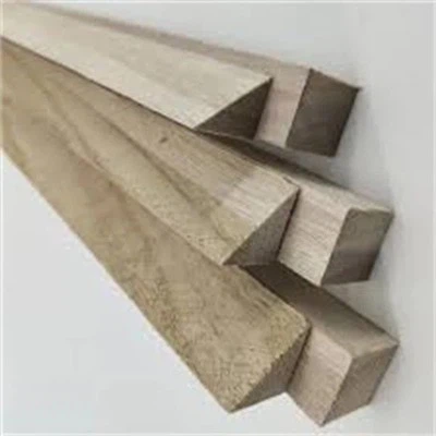 Segitiga Kayu Pepejal